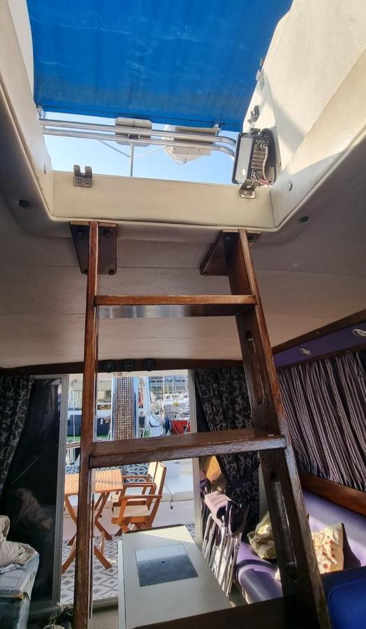 Beautiful And Comfy Boat In Barcelona With Boat Tour Option Hotel ภายนอก รูปภาพ