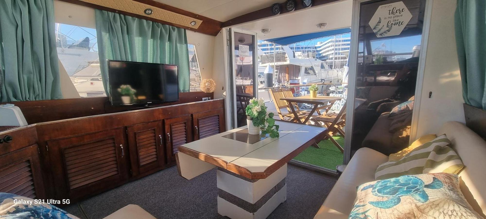 Beautiful And Comfy Boat In Barcelona With Boat Tour Option Hotel ภายนอก รูปภาพ