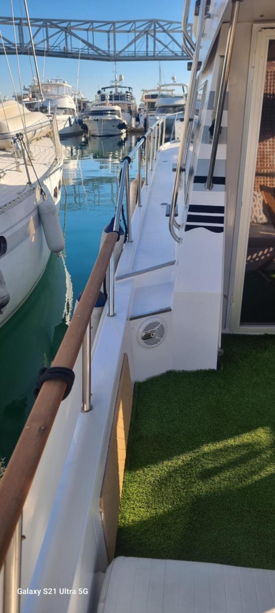 Beautiful And Comfy Boat In Barcelona With Boat Tour Option Hotel ภายนอก รูปภาพ