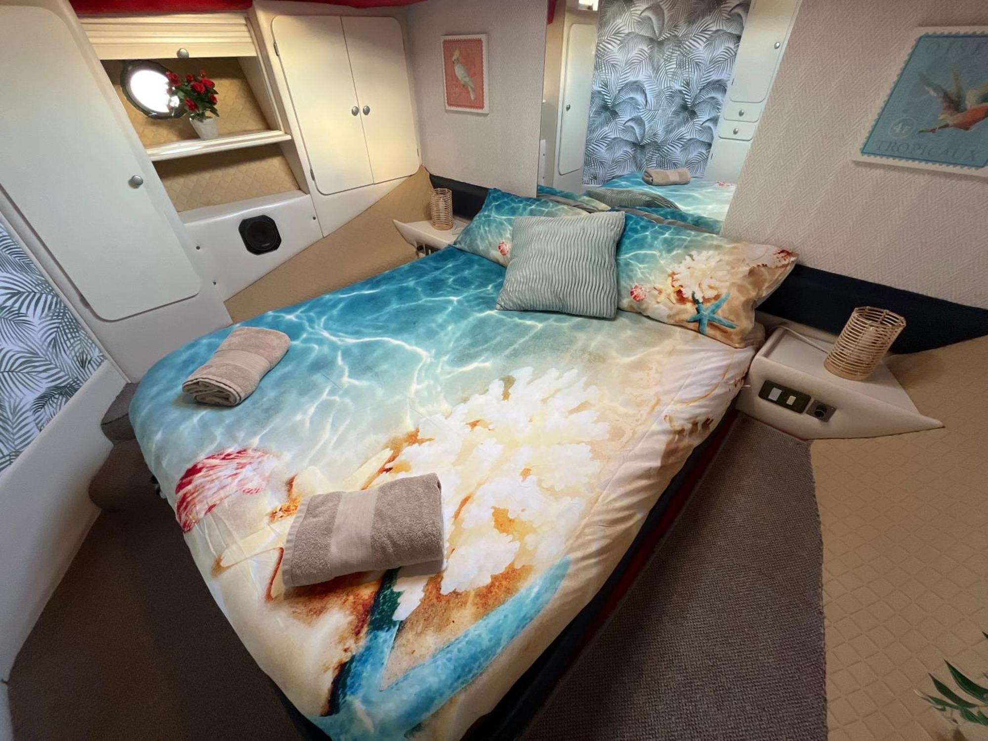 Beautiful And Comfy Boat In Barcelona With Boat Tour Option Hotel ภายนอก รูปภาพ