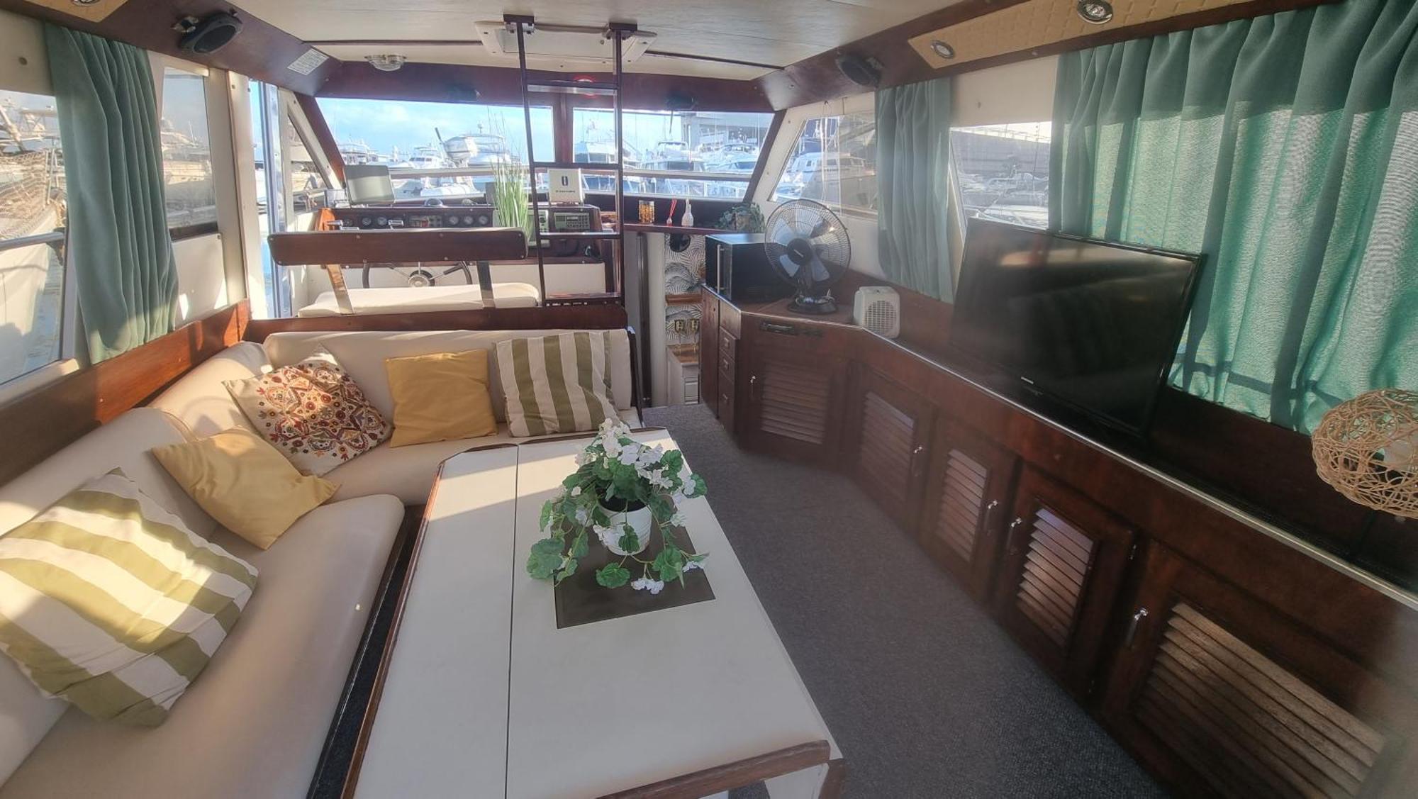 Beautiful And Comfy Boat In Barcelona With Boat Tour Option Hotel ภายนอก รูปภาพ