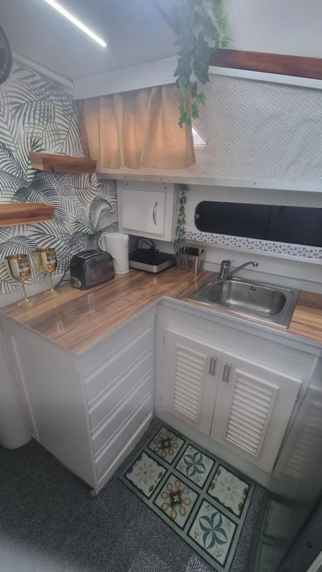 Beautiful And Comfy Boat In Barcelona With Boat Tour Option Hotel ภายนอก รูปภาพ